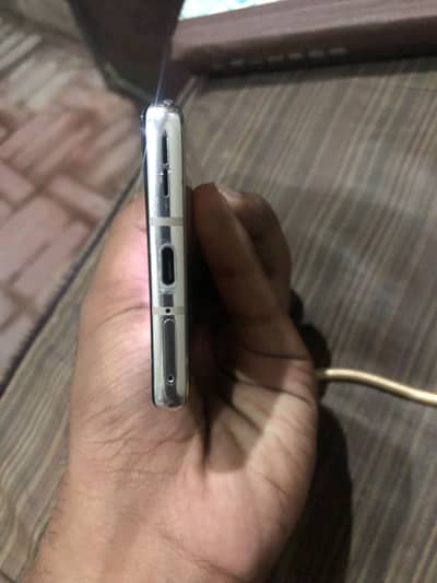 One Plus 8 only 2lines