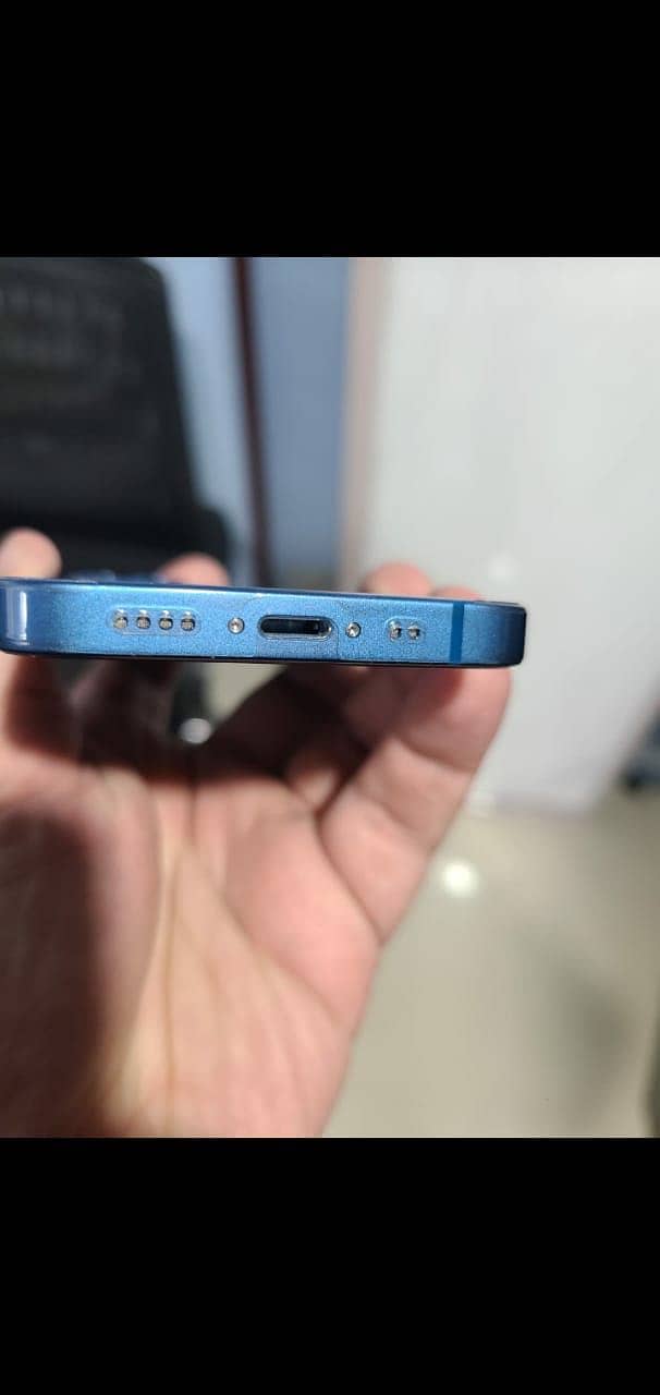 Apple iPhone 13 2
