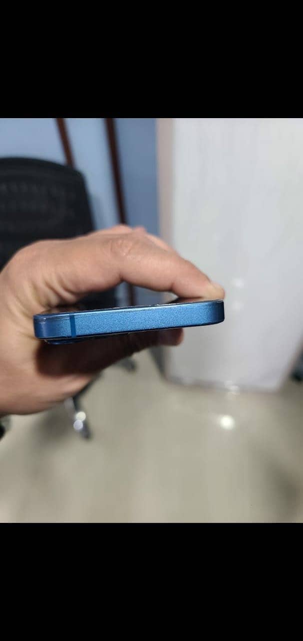 Apple iPhone 13 3