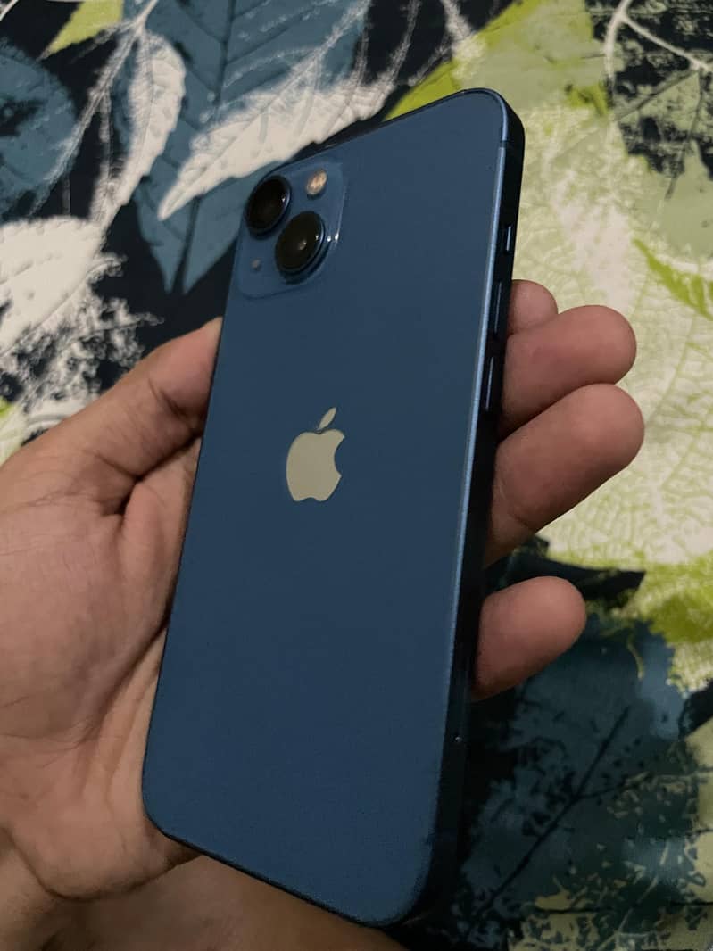 Apple iPhone 13 7