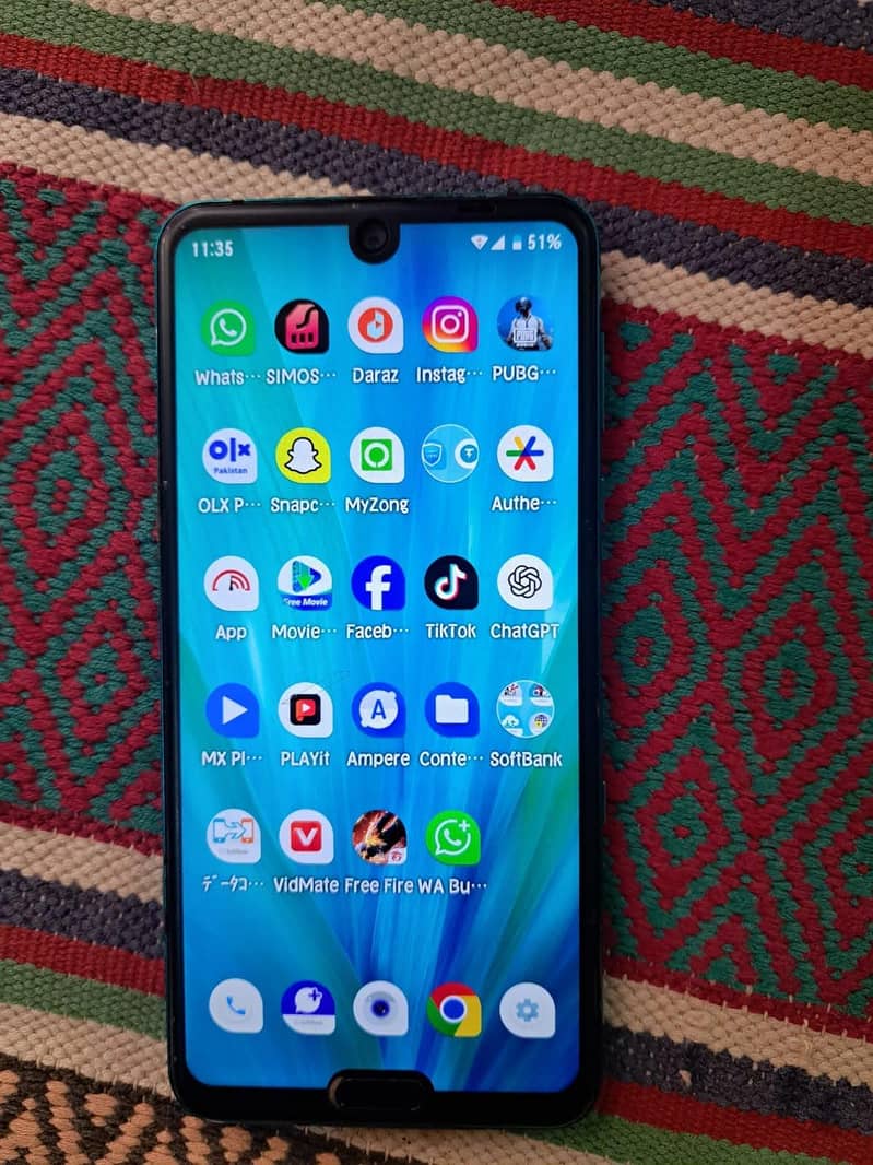 Sharp Aquos R3 1
