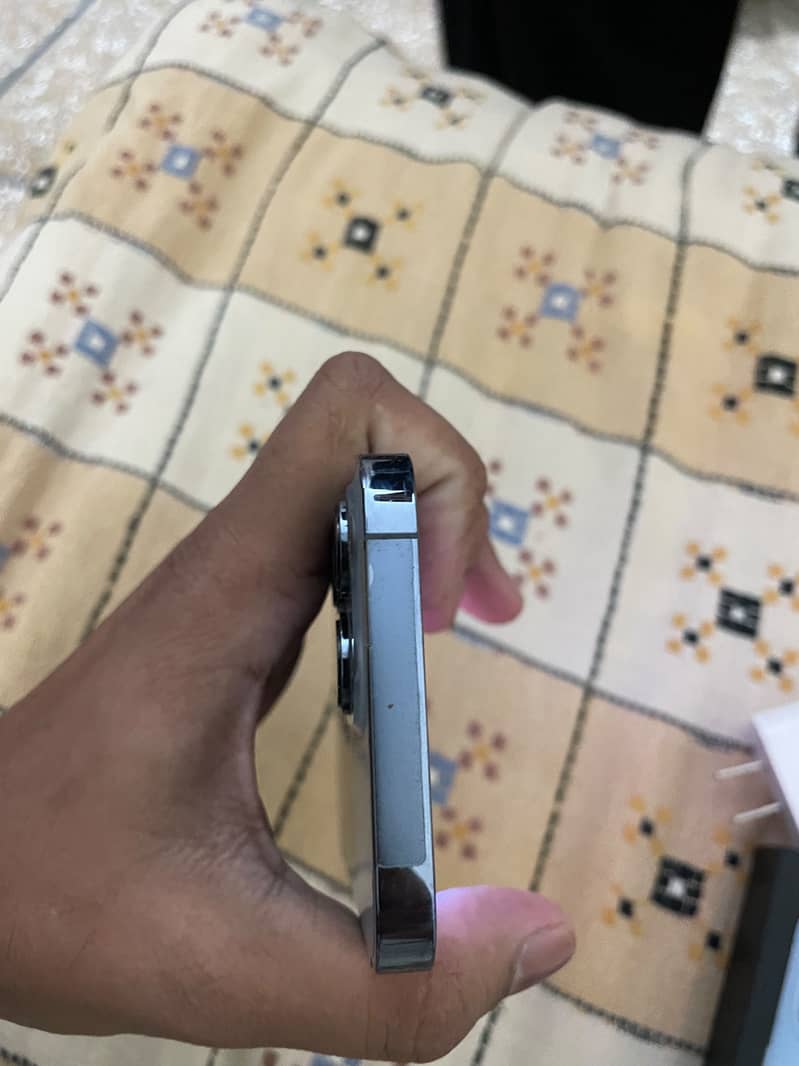 Apple iPhone 13 Pro 6