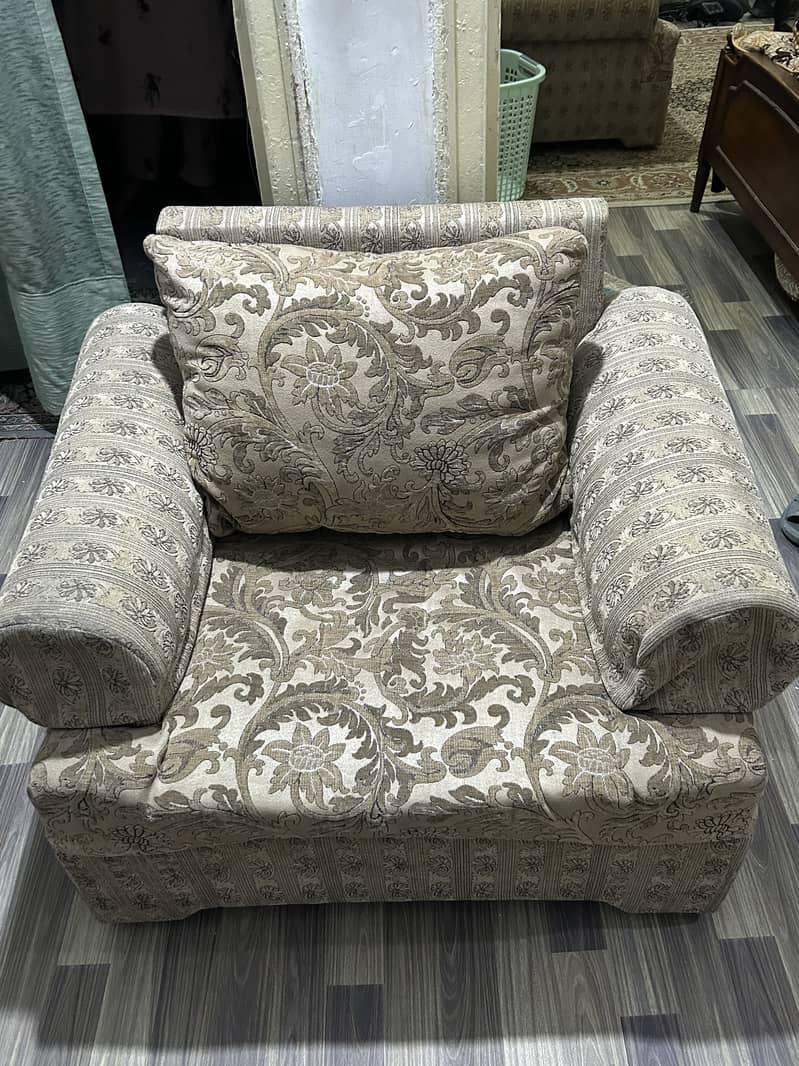 2 seater sofa 0