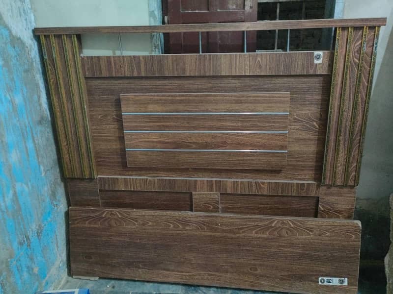 queen size bed he 1