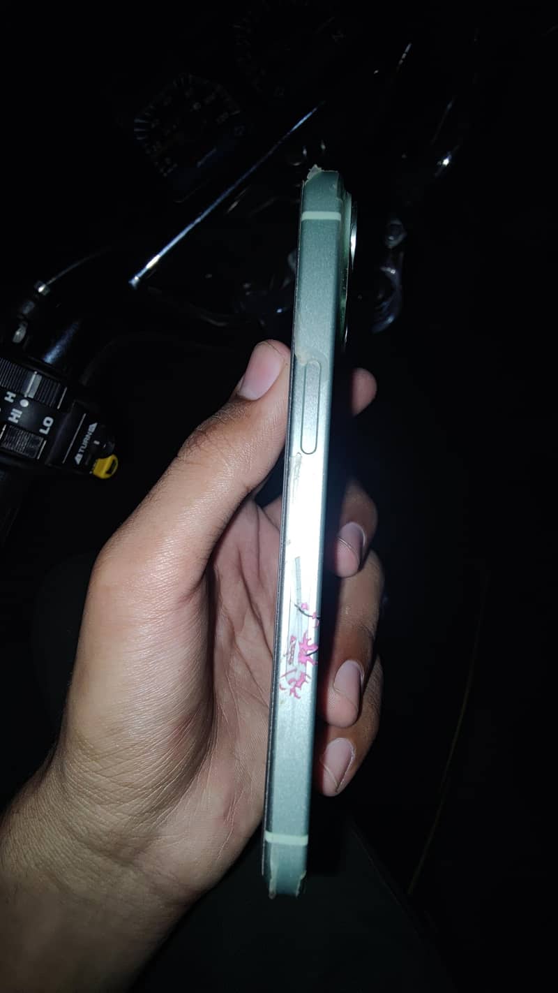 Apple iPhone 15 5