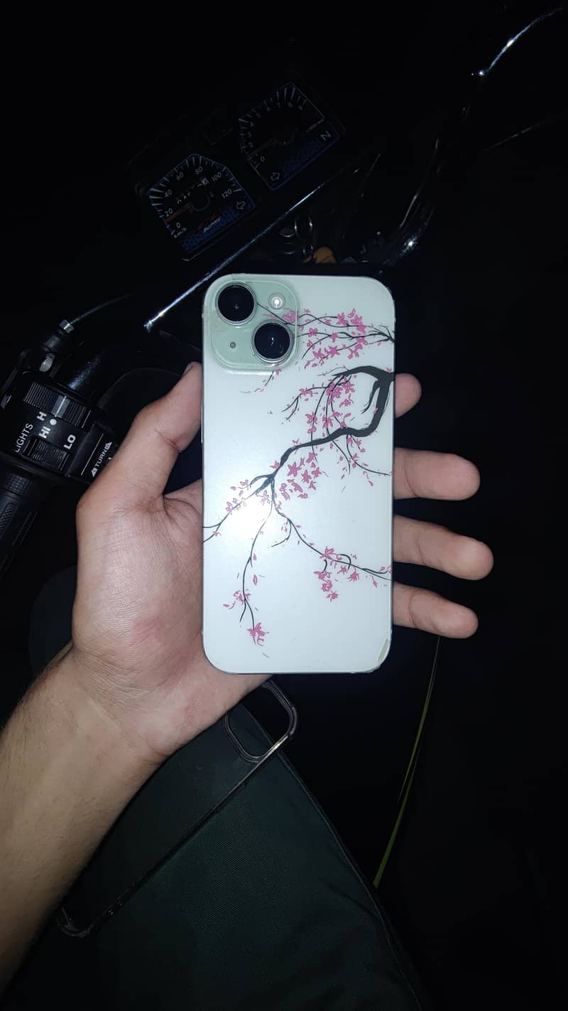 Apple iPhone 15 6