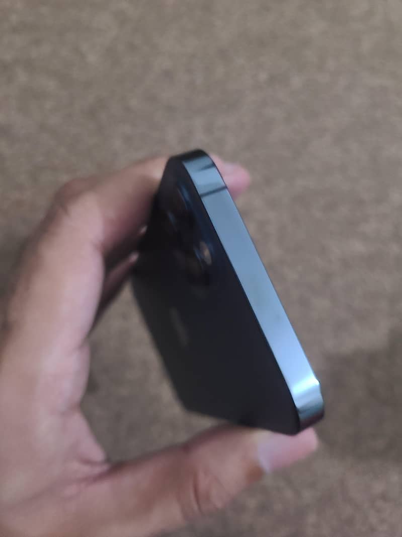 Apple iPhone 12 Pro 4