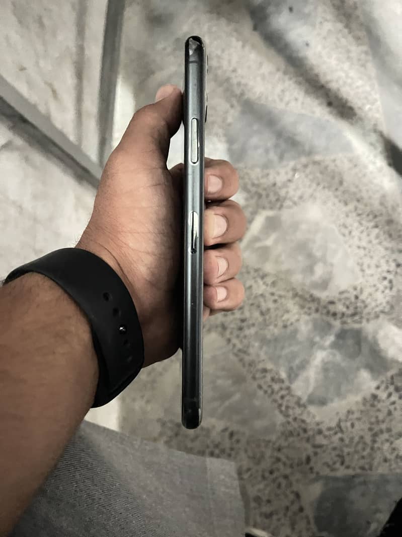 Apple iPhone 11 Pro Max 1
