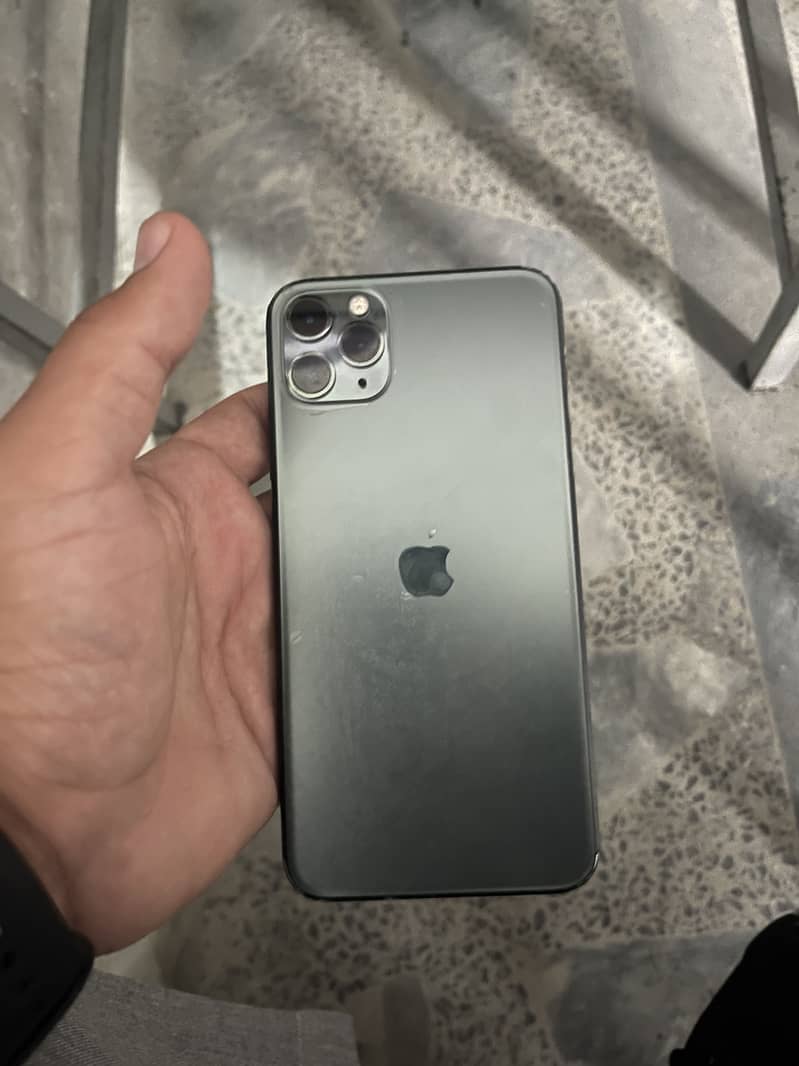 Apple iPhone 11 Pro Max 2