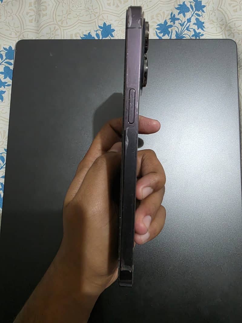 Apple iPhone 14 Pro Max 3