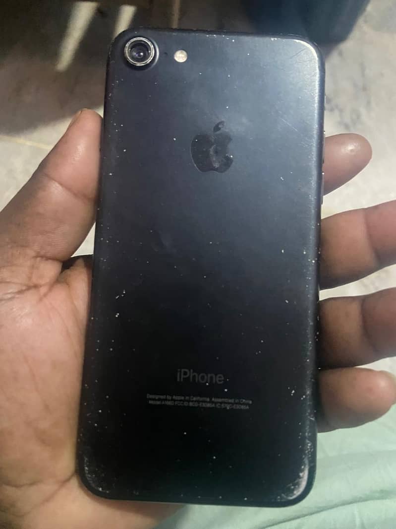 Apple iPhone 7 3