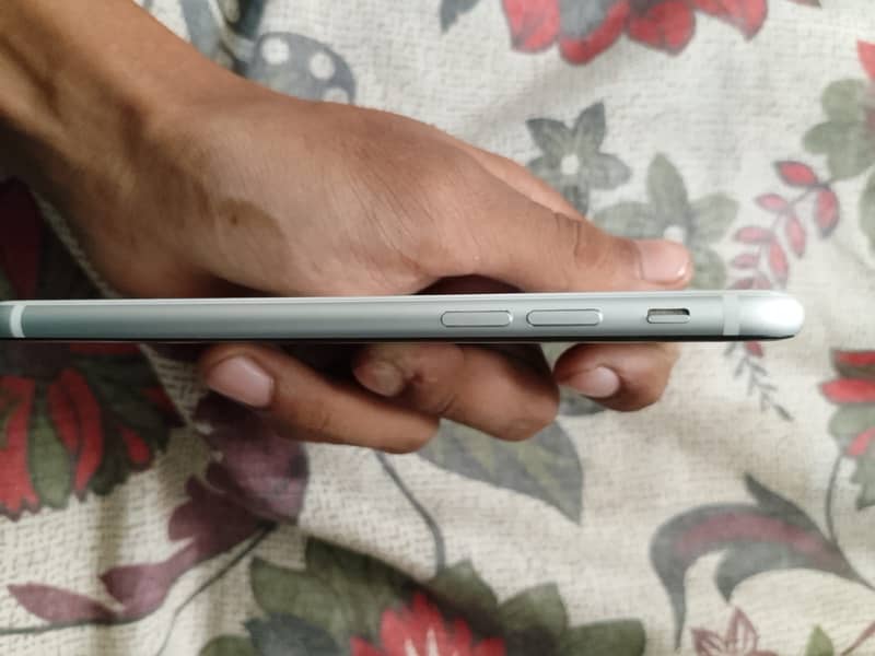 Apple iPhone SE 2