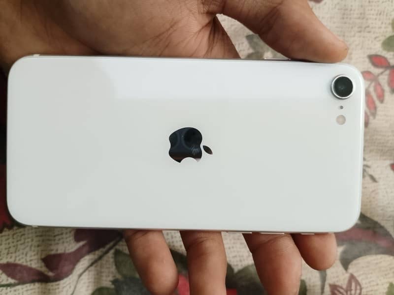 Apple iPhone SE 3