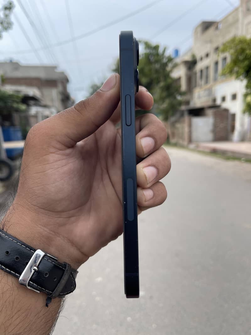 Apple iPhone 14 plus 3