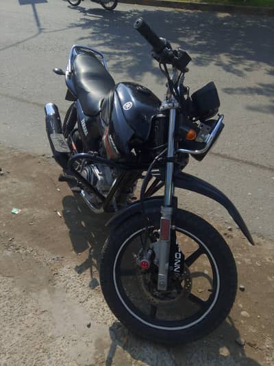 Yamaha YBR G