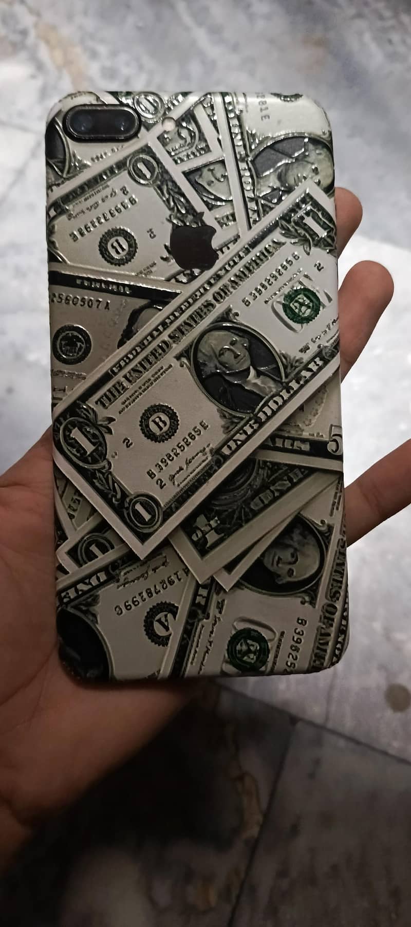 Apple iPhone 7 Plus 0