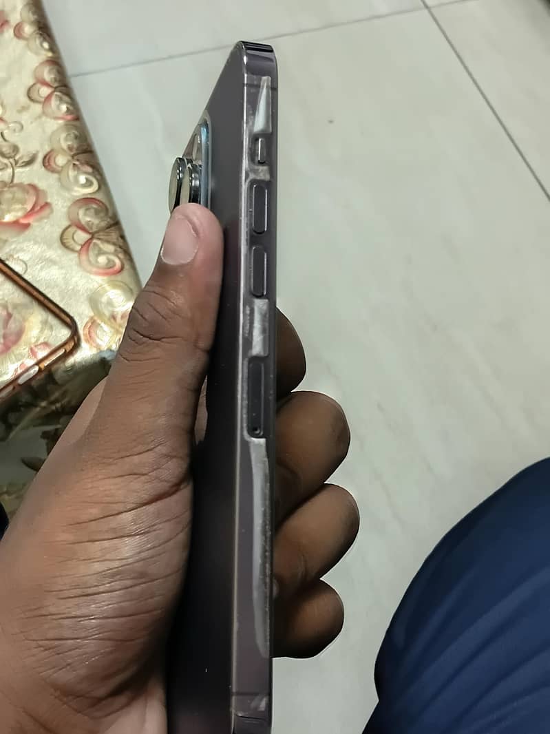 iPhone 14 Pro Max 1