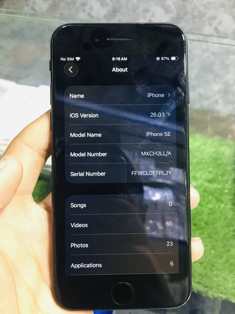 iPhone SE 2020 3