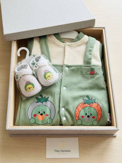 Winter romper with shoes for babies 0-12 months 03339550937