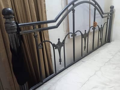 New sai bohat behtar hai solid iron easy to move
