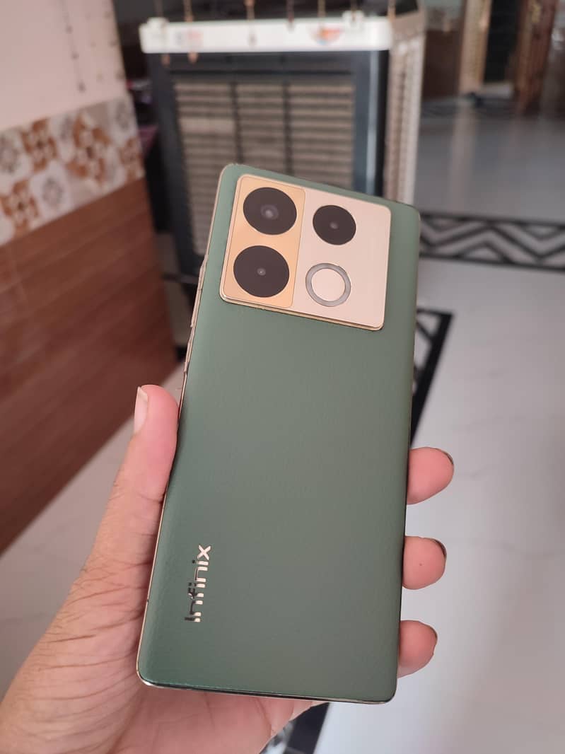 Infinix Note 40 Pro 0