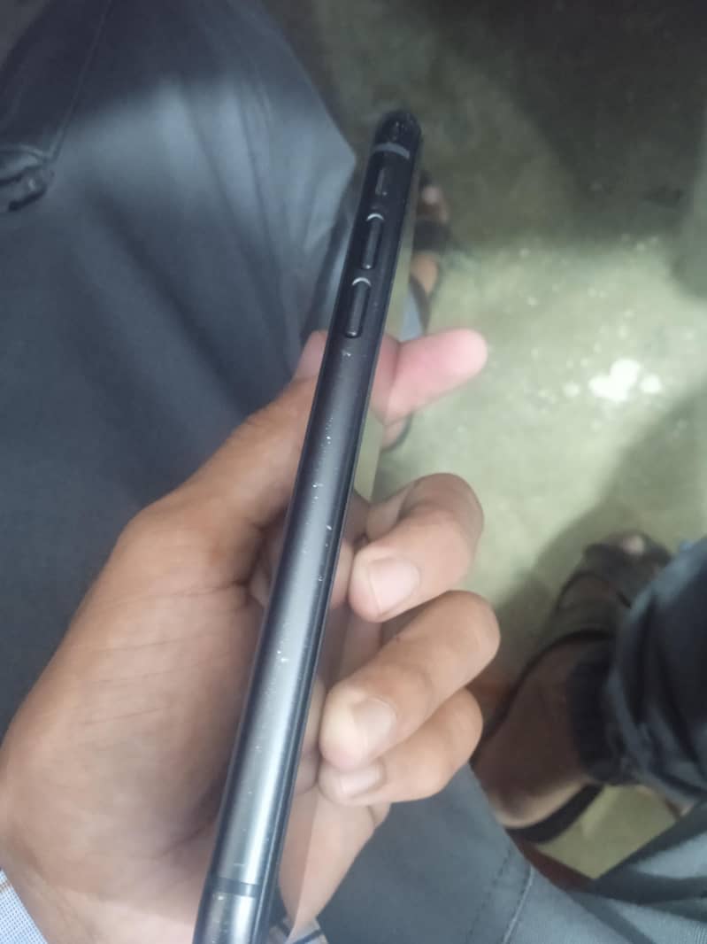 Apple iPhone 11 1