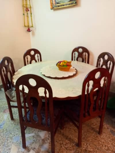 Dinning table with 6 chairs