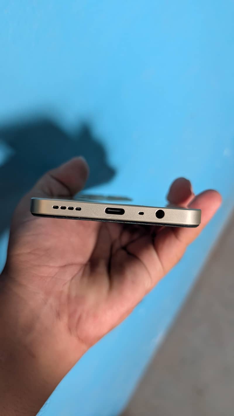 Realme C61 5