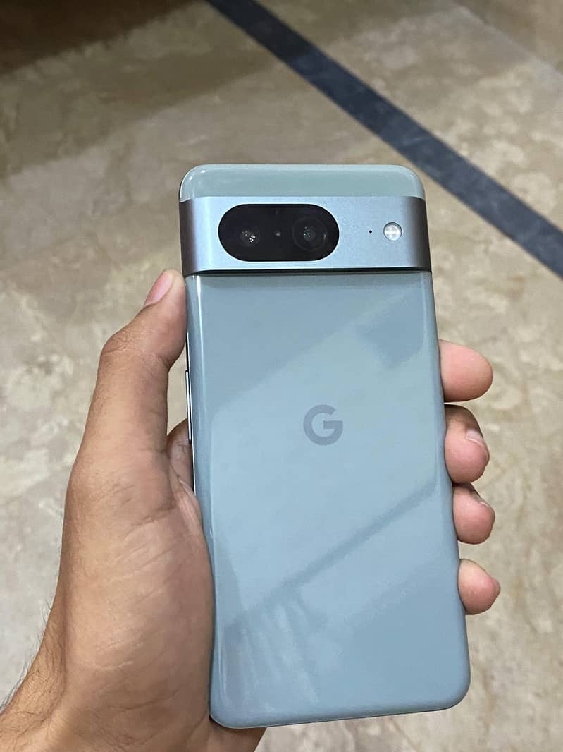 Google Pixel 8 4