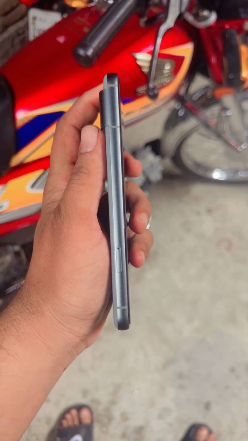 Google pixel 8 red add 6