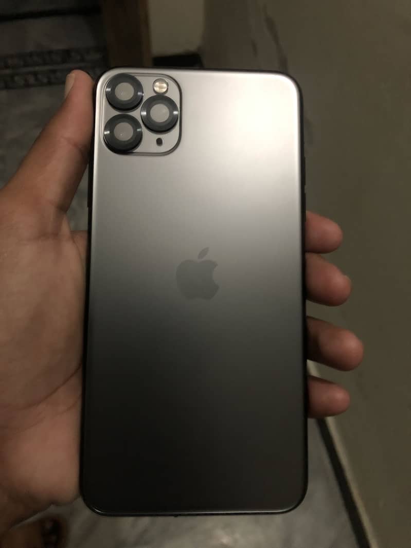 Apple iPhone 11 Pro Max 1