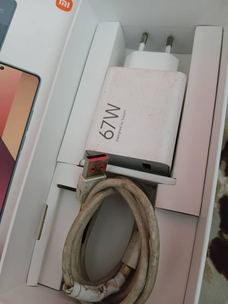 Xiaomi Redmi Note 13 Pro 3