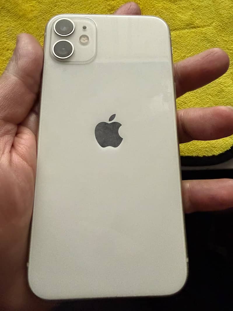 Apple iPhone 11 3