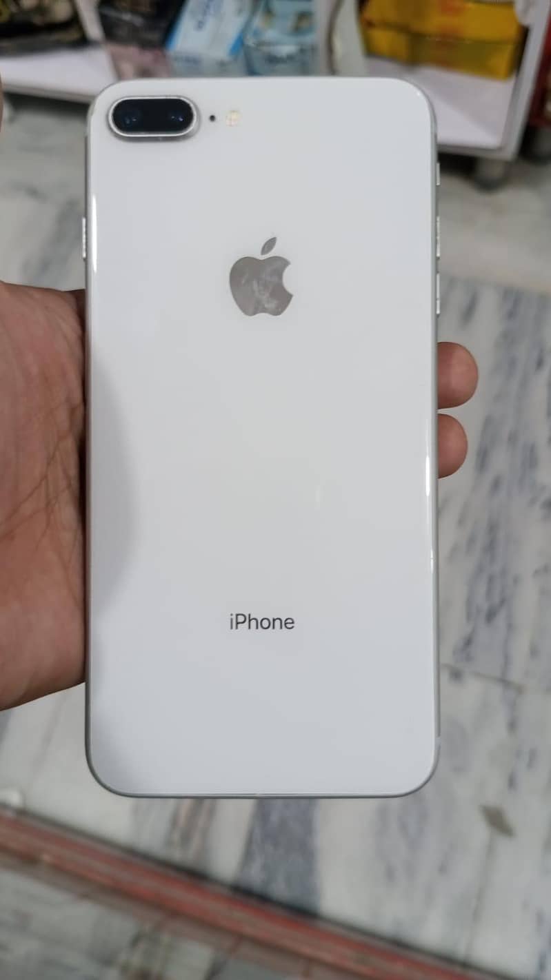 Apple iPhone 8 Plus 0
