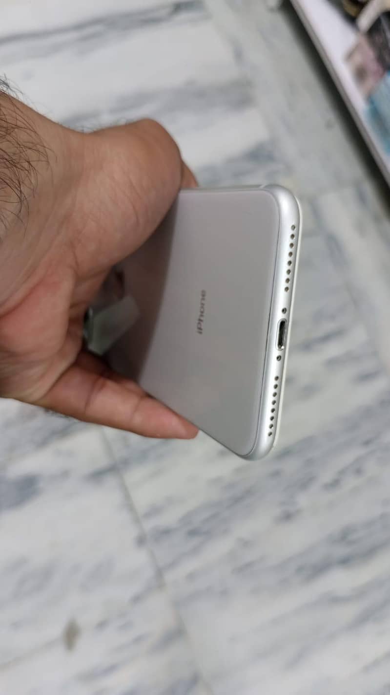 Apple iPhone 8 Plus 2