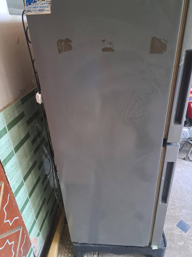 Haier fridge. . 3
