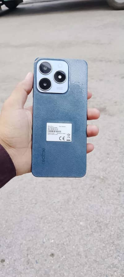 Realme C63