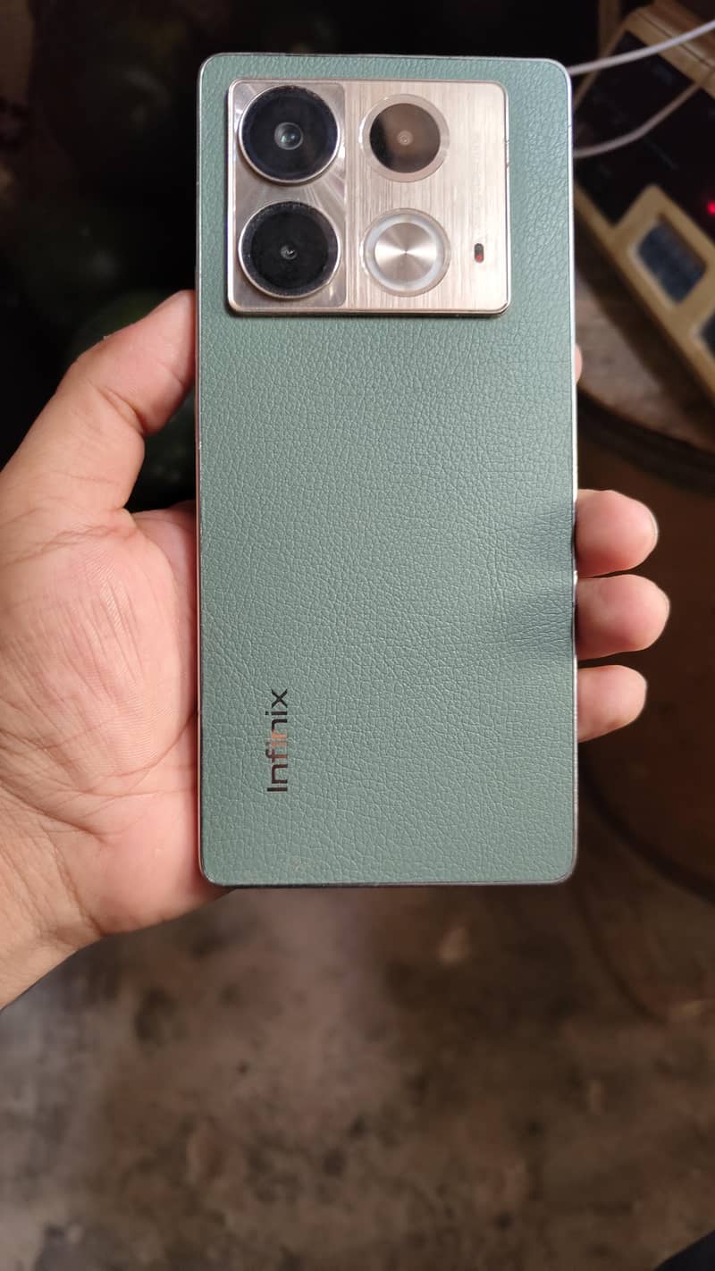Infinix Note 40 0