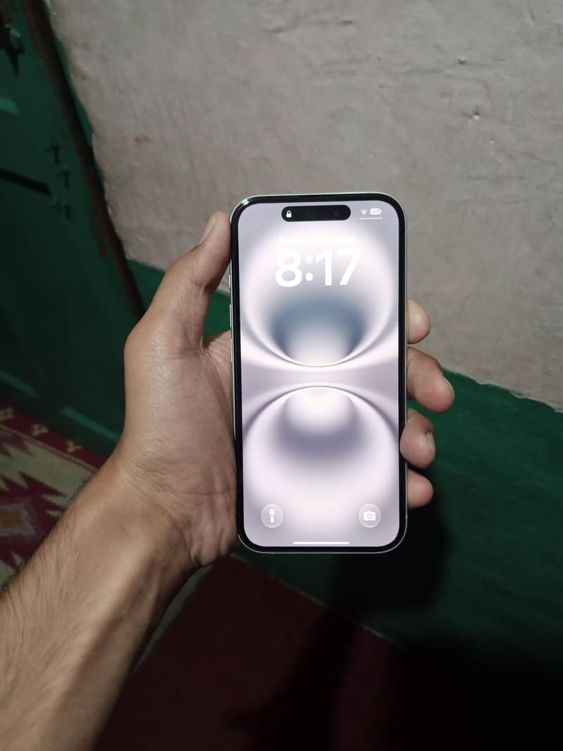 iPhone 16jv 1