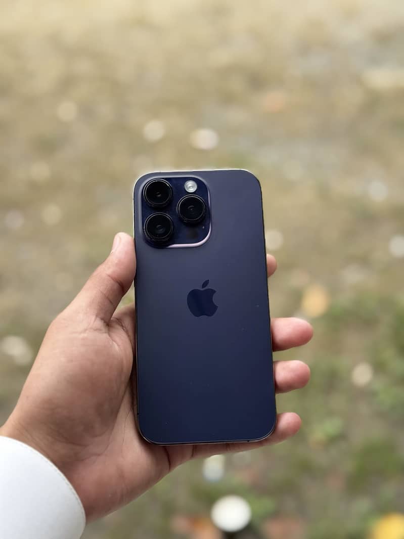 Apple iPhone 14 Pro 0