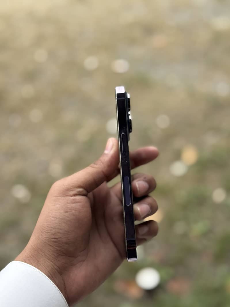 Apple iPhone 14 Pro 1