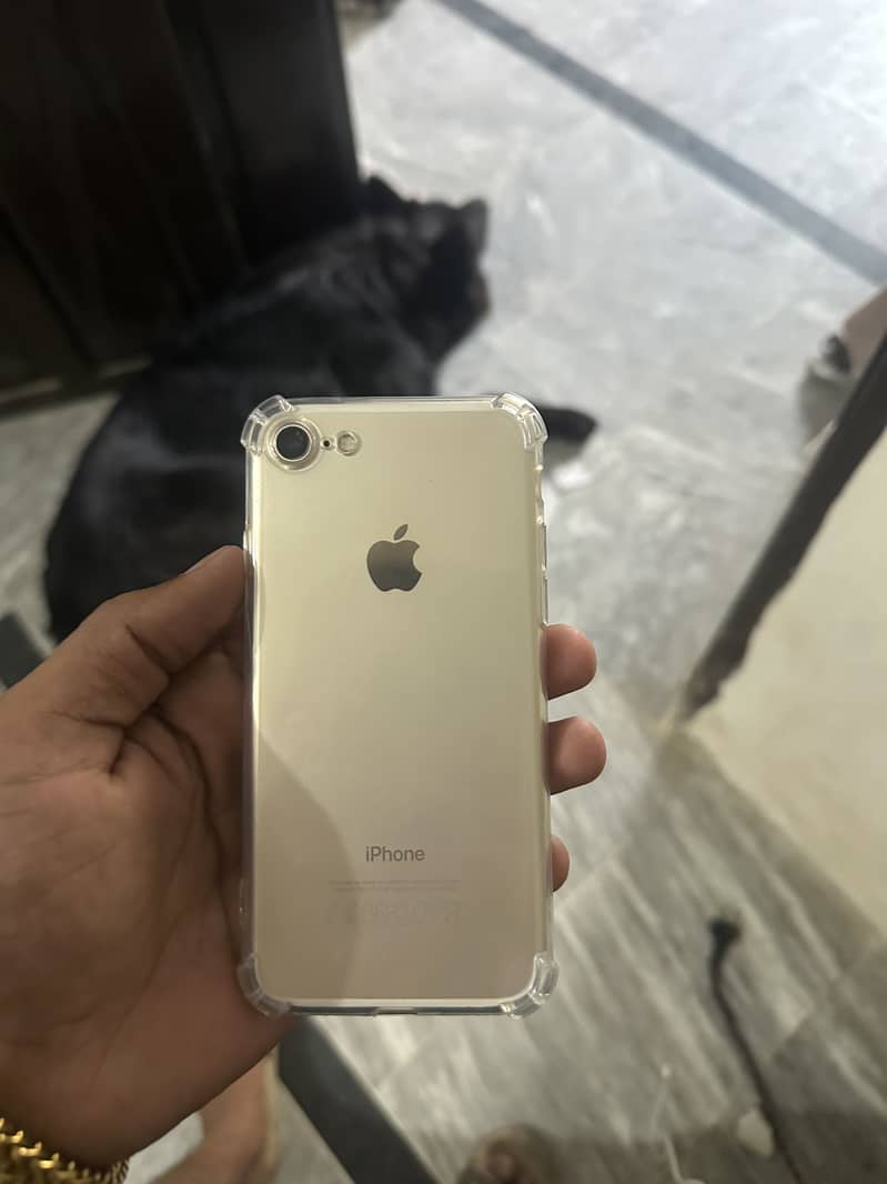 Apple iPhone 7 3