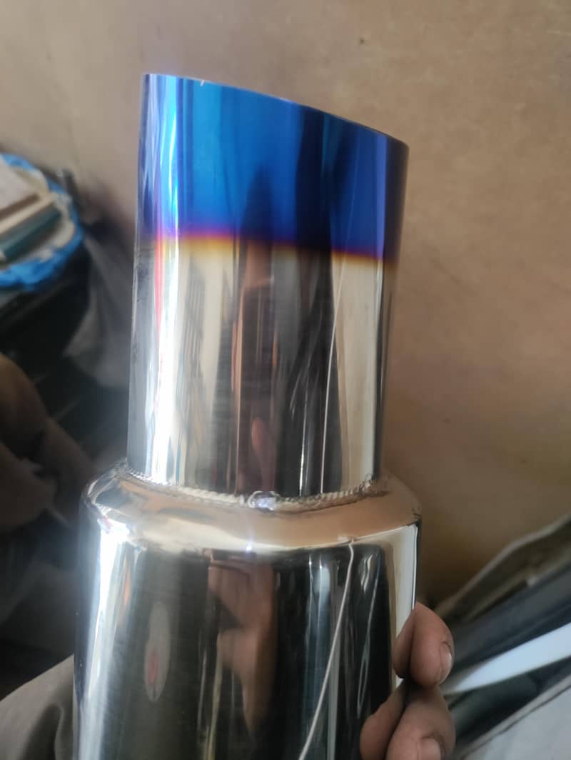 HKS Muffler 2