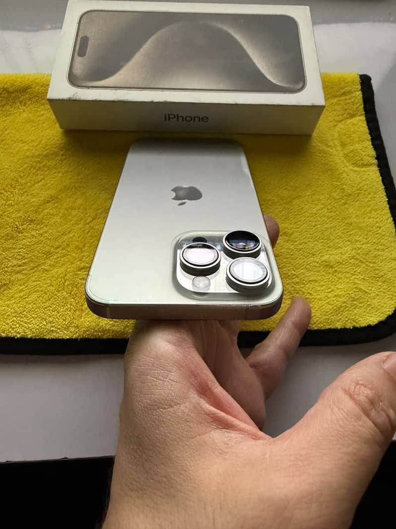 Apple iPhone 15 Pro Max 512 GB 9
