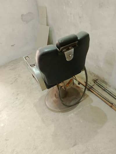 saloon wali kursi