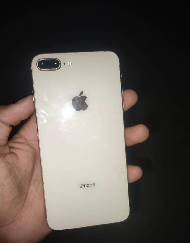 Apple iPhone 8 Plus 0