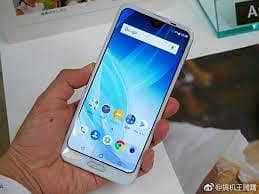 Sharp Aquos R2 0