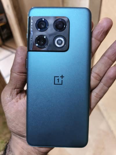 One Plus 10 Pro 12+256