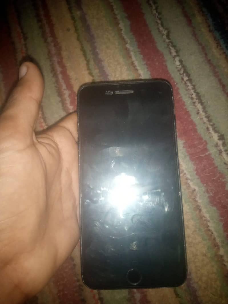 Apple iPhone 7 Plus 1