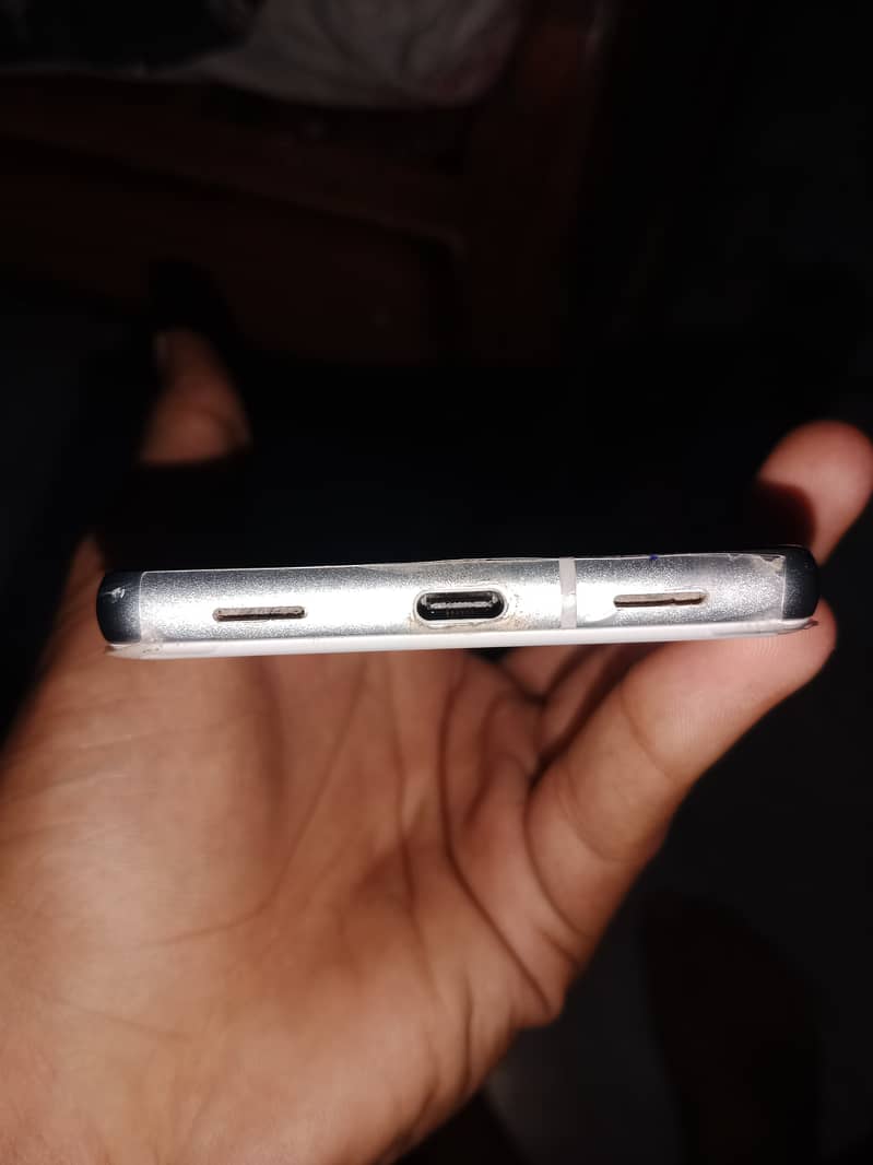 Google Pixel 7a 5